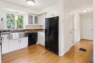 31 Hanson Dr, Topsham, ME 04086 - Photo 6