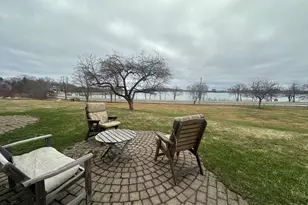 39 Back Cove Rd, Portland, ME 04103 - Photo 2