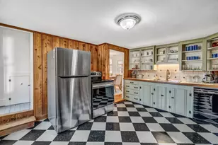 37 Main St, Raymond, ME 04071 - Photo 8