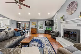 160 Fairway Dr, Auburn, ME 04210 - Photo 2