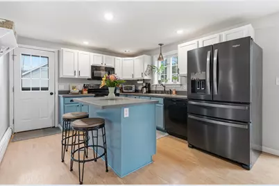 7 Poplar Street, Old Orchard Beach, ME 04064 - Photo 2