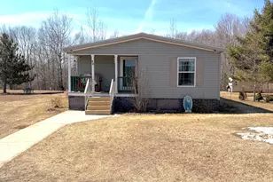 98 Pleasant Hill Rd, Limerick, ME 04048 - Photo 2