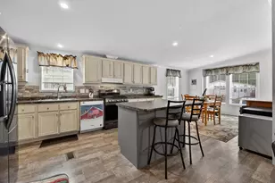 32 James St, Brunswick, ME 04011 - Photo 16