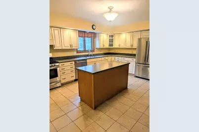 473 Maple Street, North Berwick, ME 03906 - Photo 2