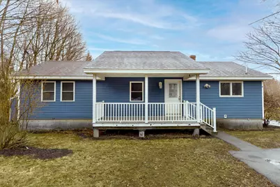 1806 Hammond Street, Hermon, ME 04401 - Photo 2