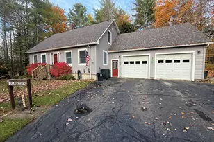 46 Wood St, Fairfield, ME 04937 - Photo 2