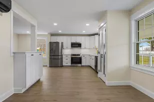29 Pleasant St, Newcastle, ME 04553 - Photo 18