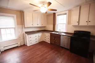 7 Squire St, Waterville, ME 04901 - Photo 8