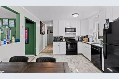 23 Reginald Street, Auburn, ME 04210 - Photo 8