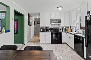 23 Reginald St, Auburn, ME 04210 - Photo 8