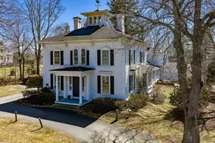 121 E Main St, Searsport, ME 04974 - Photo 2