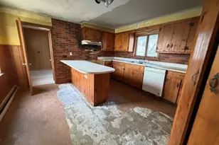 43 Washburn St, Caribou, ME 04736 - Photo 8