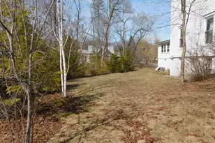 37 Elm St, Skowhegan, ME 04976 - Photo 4