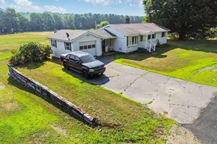 1072 Waterville Rd, Skowhegan, ME 04976 - Photo 2