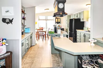 620 Crescent Avenue, Rumford, ME 04276 - Photo 2