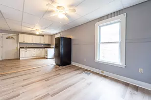 129 Washington St, Rumford, ME 04276 - Photo 10