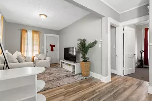 89 Walnut St, Lewiston, ME 04240 - Photo 4