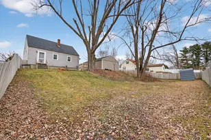 64 Newland Ave, Augusta, ME 04330 - Photo 4