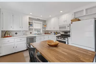 64 Newland Avenue, Augusta, ME 04330 - Photo 12