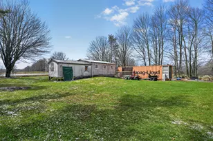 401 Canaan Rd, Pittsfield, ME 04967 - Photo 10