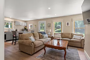 8 Country Club Rd, Boothbay, ME 04537 - Photo 10