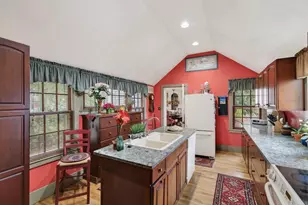 9 Summer St, Kennebunk, ME 04043 - Photo 12