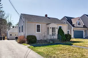 20 Providence Ave, Falmouth, ME 04105 - Photo 4