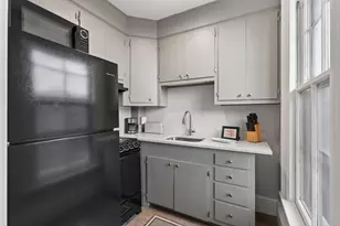 138 Pine St, Portland, ME 04102 - Photo 8