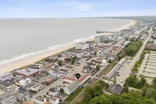 78 E Grand Ave, Old Orchard Beach, ME 04064 - Photo 2