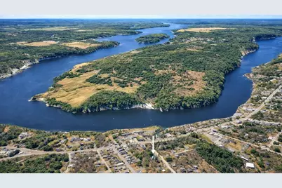 3 Bridge Street, Richmond, ME 04357 - Photo 2