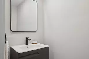 75 Chestnut St, Portland, ME 04101 - Photo 8