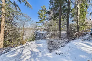 956 Memorial Dr, Winthrop, ME 04364 - Photo 4