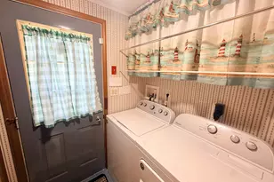 19 Larry Ln, Brunswick, ME 04011 - Photo 6