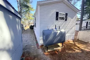 19 Larry Ln, Brunswick, ME 04011 - Photo 4