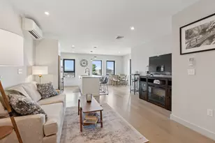 75 Chestnut St, Portland, ME 04102 - Photo 4