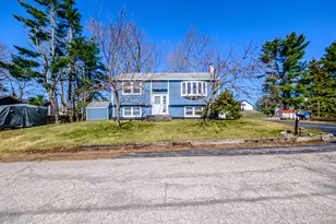 4 Willow Ave, Old Orchard Beach, ME 04064 - Photo 2