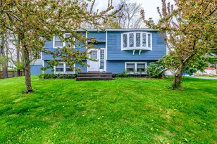 4 Willow Ave, Old Orchard Beach, ME 04064 - Photo 2