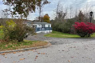 53 Sandalwood Cir, Kittery, ME 03904 - Photo 2