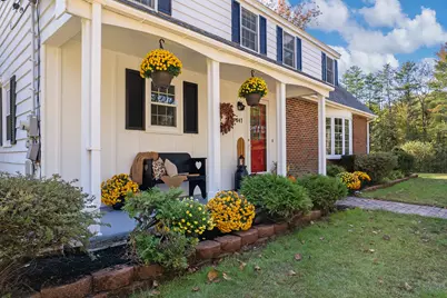 847 Middlesex Road, Topsham, ME 04086 - Photo 6