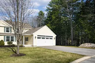22 Woods Edge Dr, Gorham, ME 04038 - Photo 2