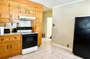 158 Pleasant Ave, Madawaska, ME 04756 - Photo 10