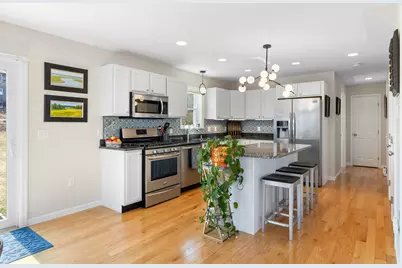 81 Crescent Street, Rockland, ME 04841 - Photo 14