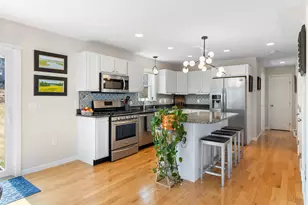 81 Crescent St, Rockland, ME 04841 - Photo 14