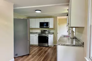 15 Moore Ave, Auburn, ME 04210 - Photo 10