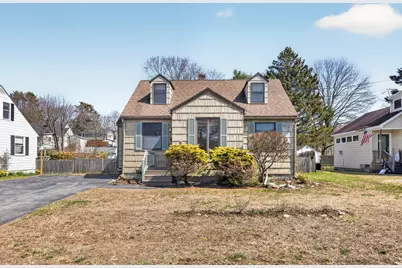 16 Meadow Way, Cape Elizabeth, ME 04107 - Photo 1