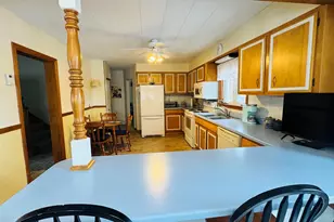 35 Leighton Ave, Limestone, ME 04750 - Photo 10