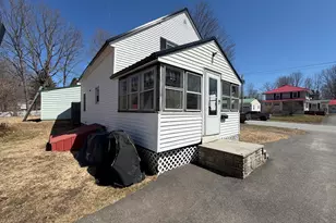 36 Cedar St, East Millinocket, ME 04430 - Photo 8