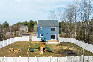 82 Tree Farm Rd, Brunswick, ME 04011 - Photo 2