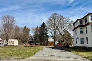 25 Oak St, Waterville, ME 04901 - Photo 1