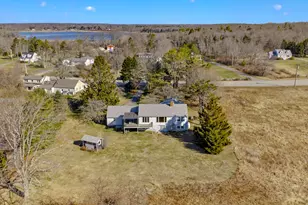 32 Bowery Beach Rd, Cape Elizabeth, ME 04107 - Photo 2